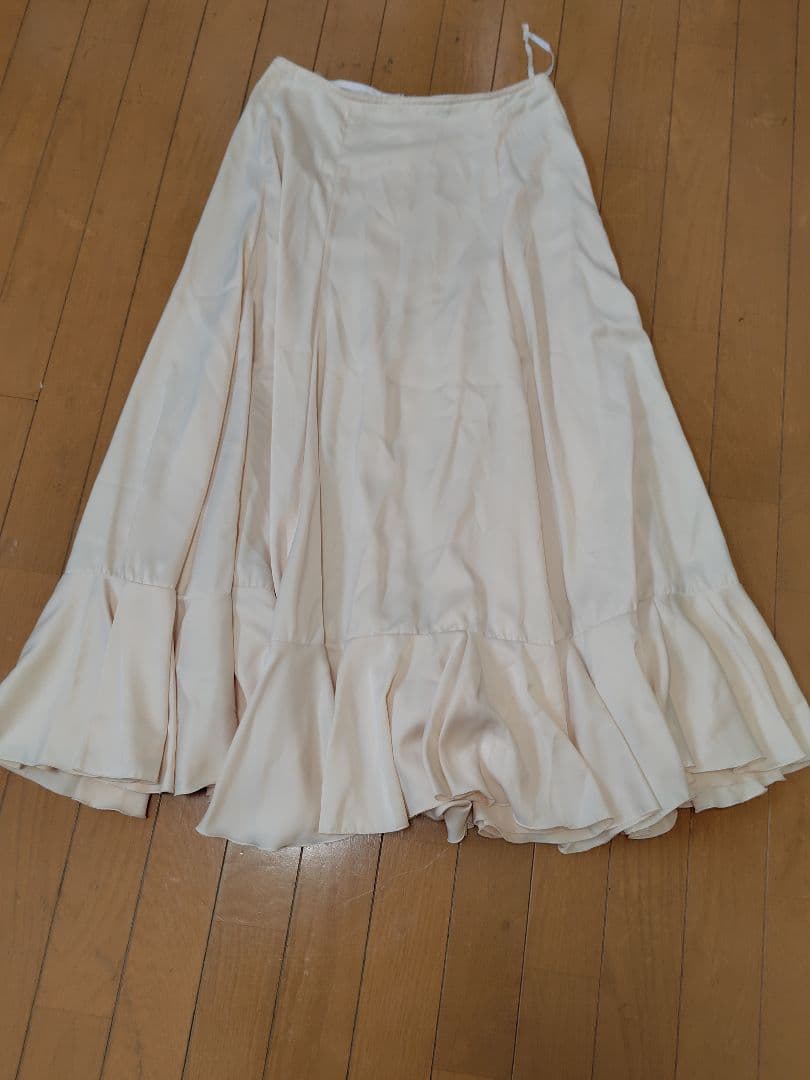 フラメンコ衣装　緑ワンピース+白パニエ