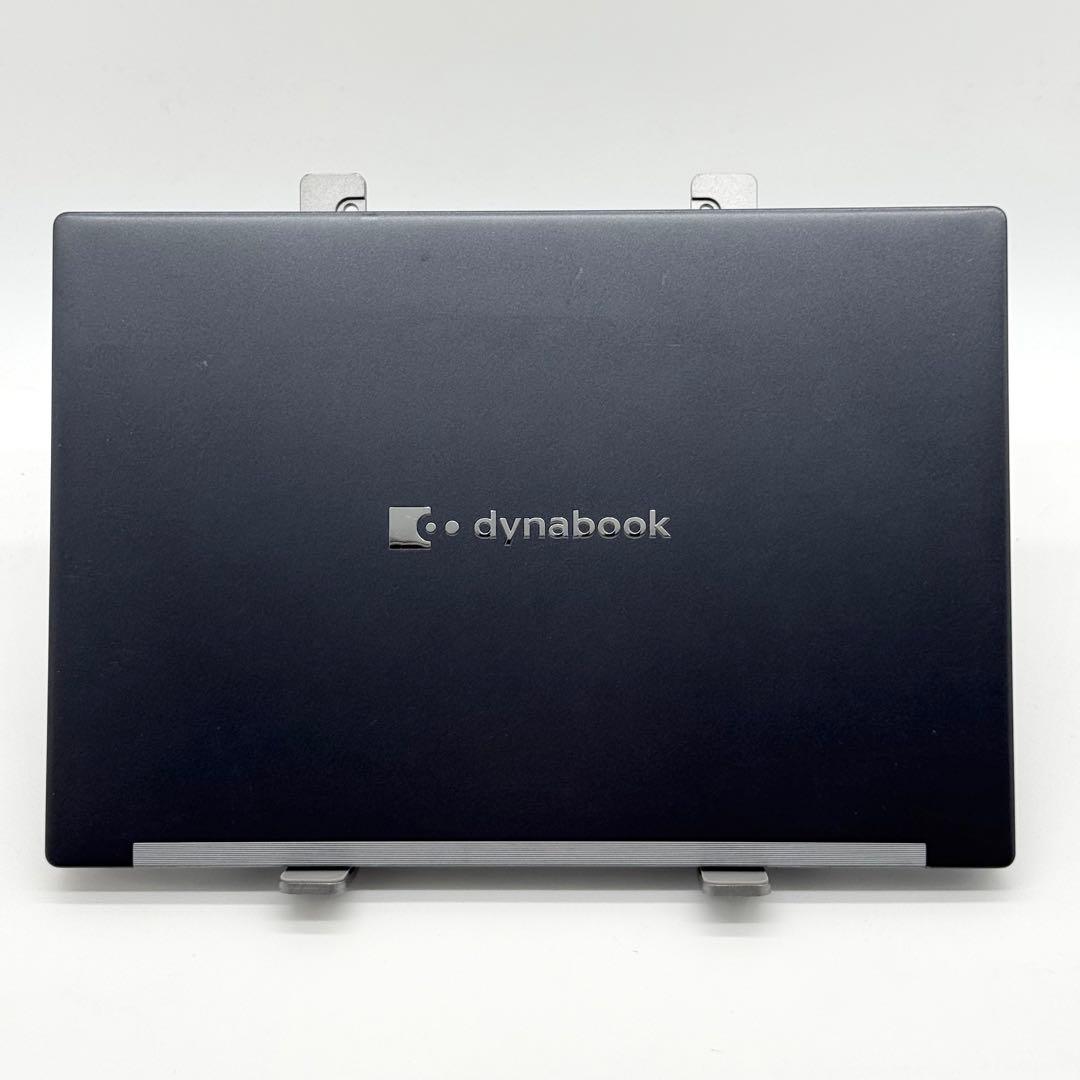 東芝 dynabook 11世代i5 16GB SSD256 小型軽量 高速静音