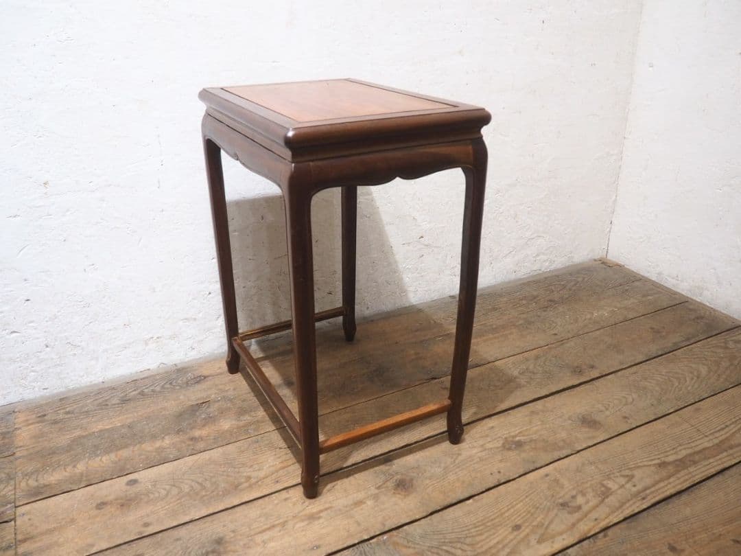 1271 レトロなサイドテーブル　展示台　陳列台　花台　骨董　アンティーク　古木