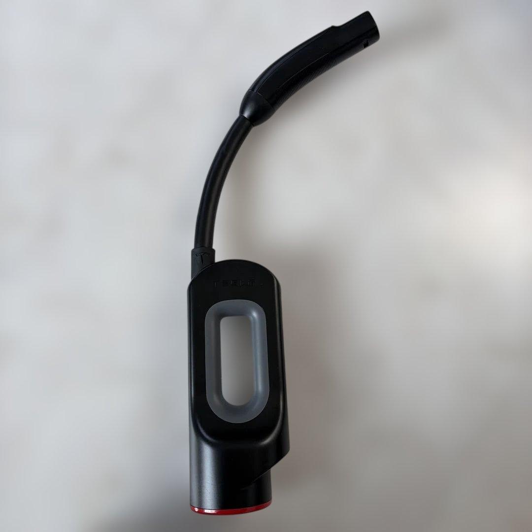 【中古品】日本製Tesla CHAdeMOアダプター 箱付き