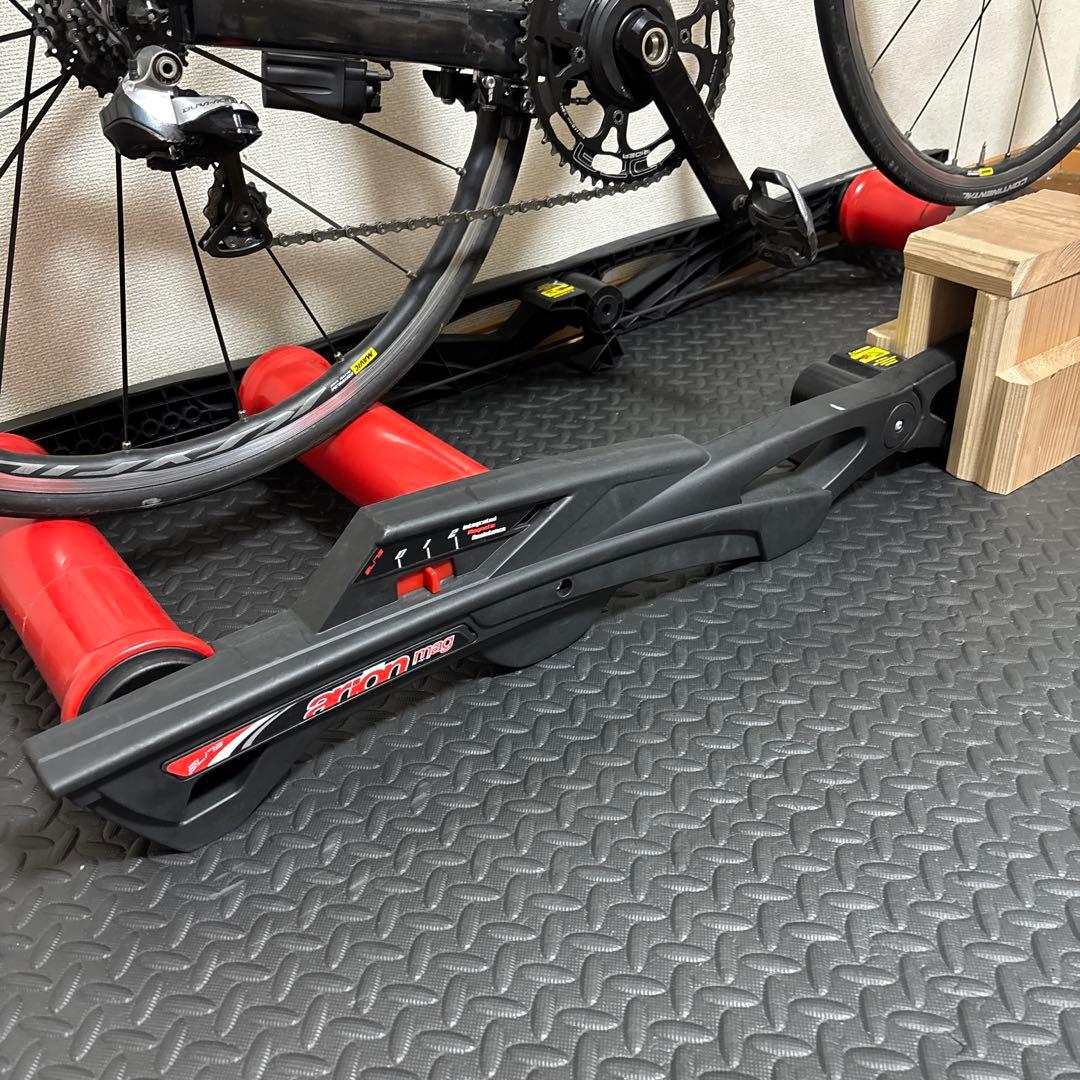 3本ローラー ELITEエリートARION MAG(アリオン マグ) 足場付き