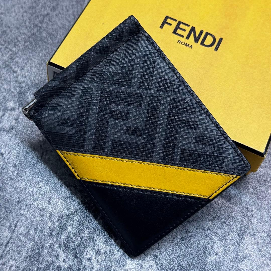 美品✨フェンディ マネークリップ ズッカ ダイアゴナル 折り財布 黒