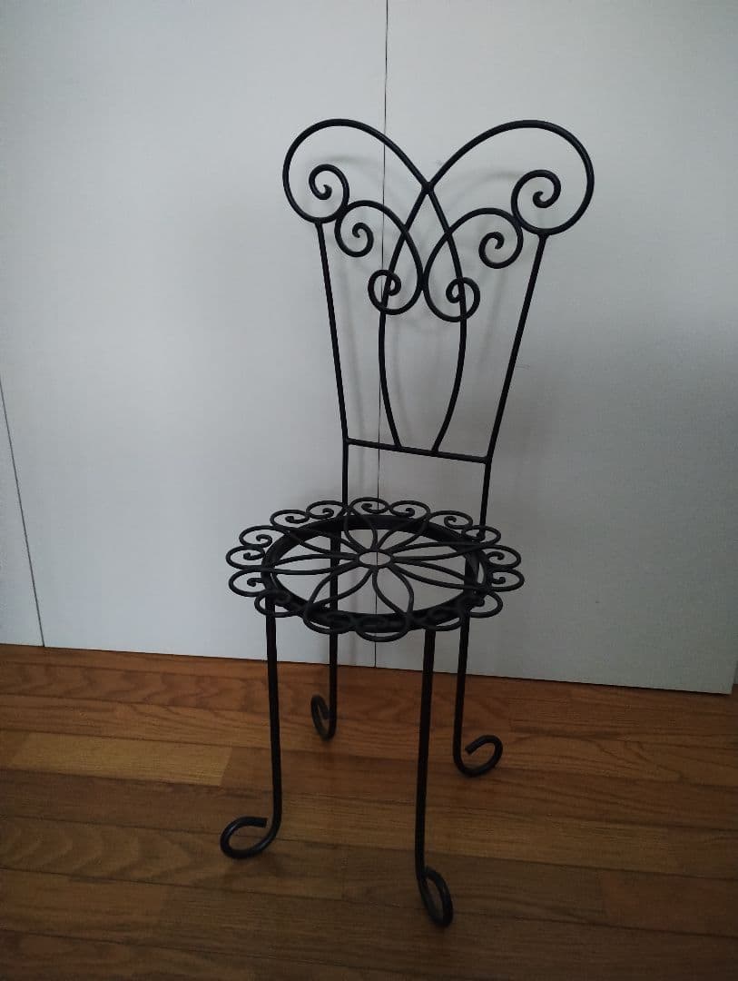 チェア型　ディスプレイ台　スチール製