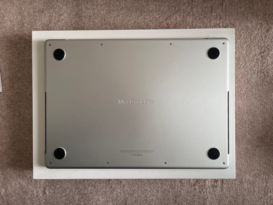 Apple MacBook Pro 14インチ　シルバー 本体