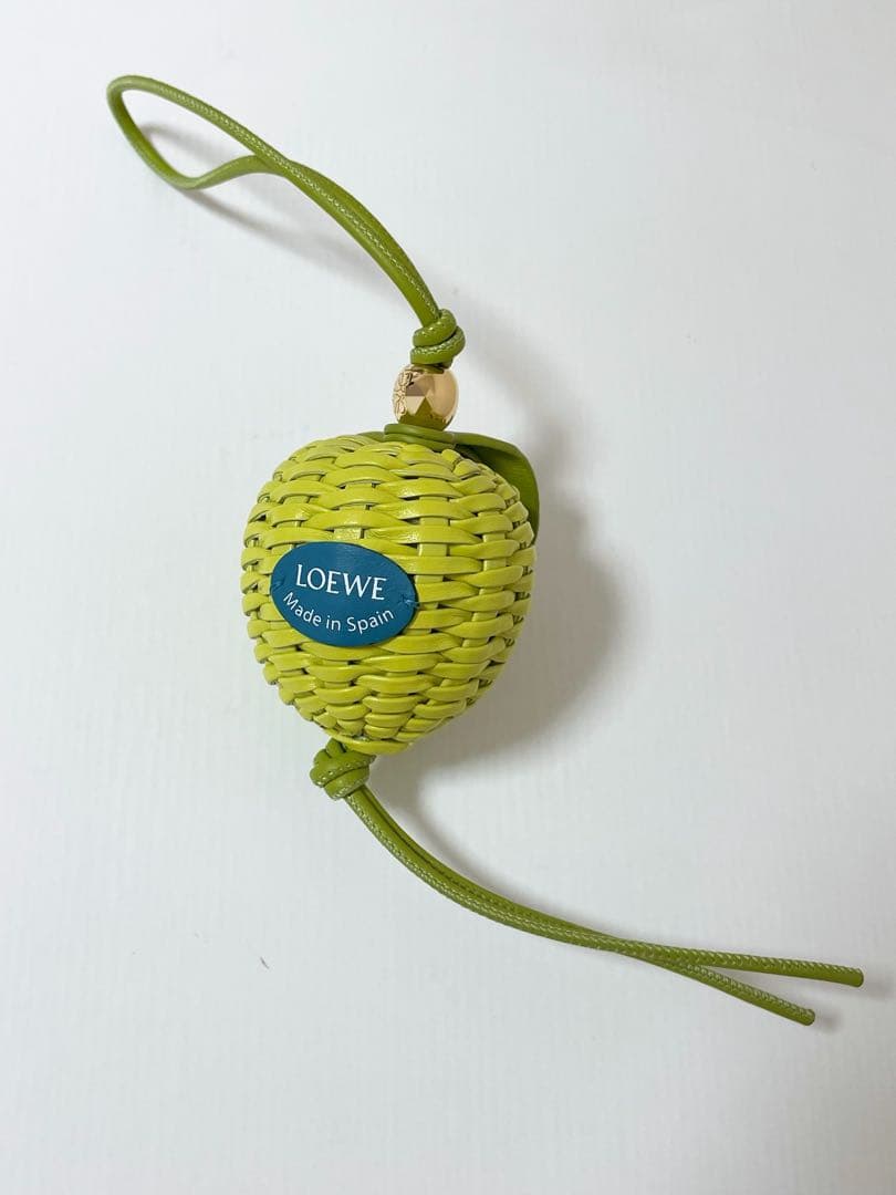 【美品！早い者勝ち！】LOEWE ロエベ アップル 林檎 バッグチャーム