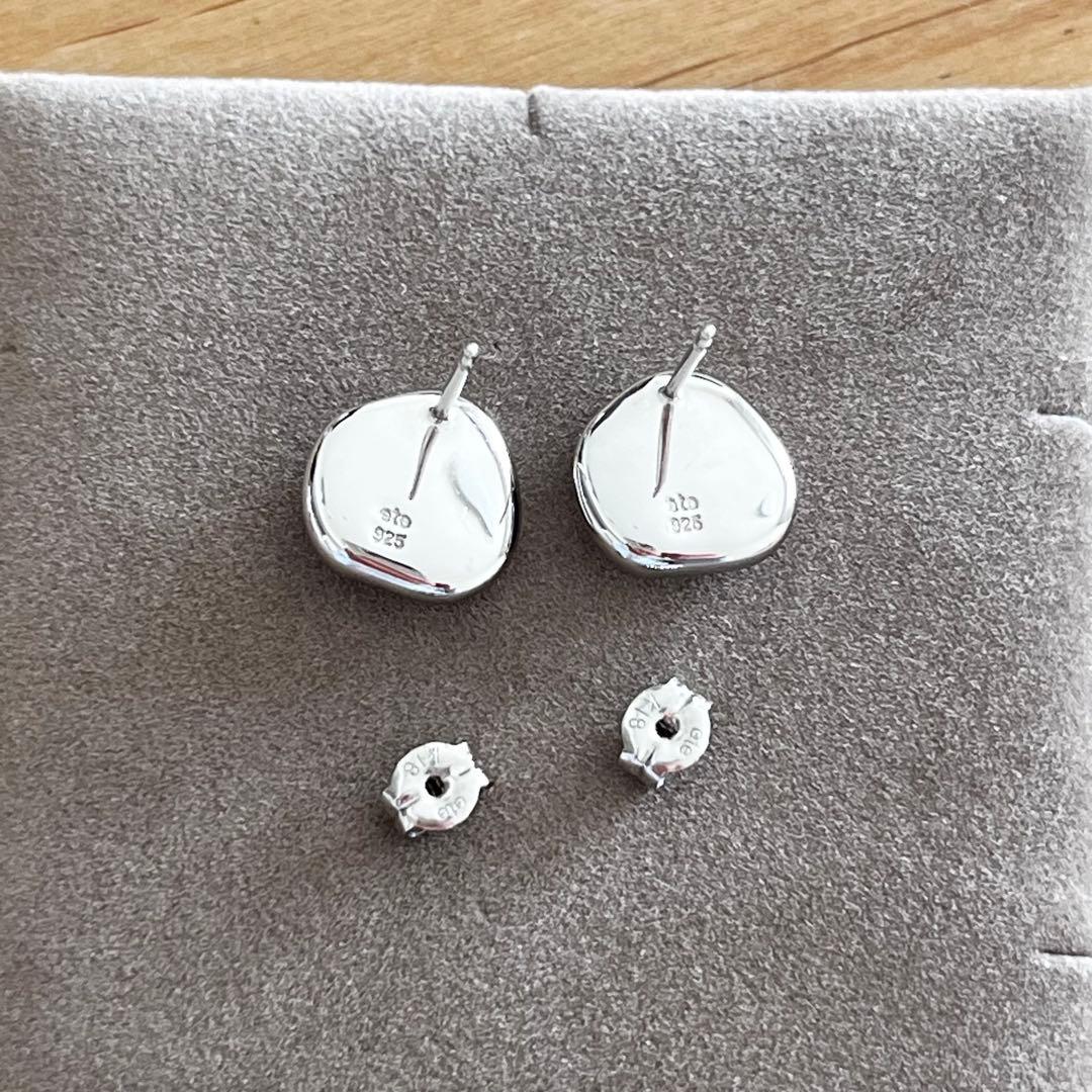 ete ビーンズピアス シルバー