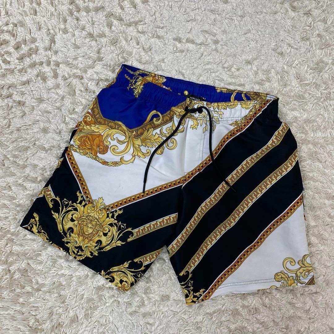 ヴェルサーチ　スイムショーツ　水着　ショートパンツ　総柄　3