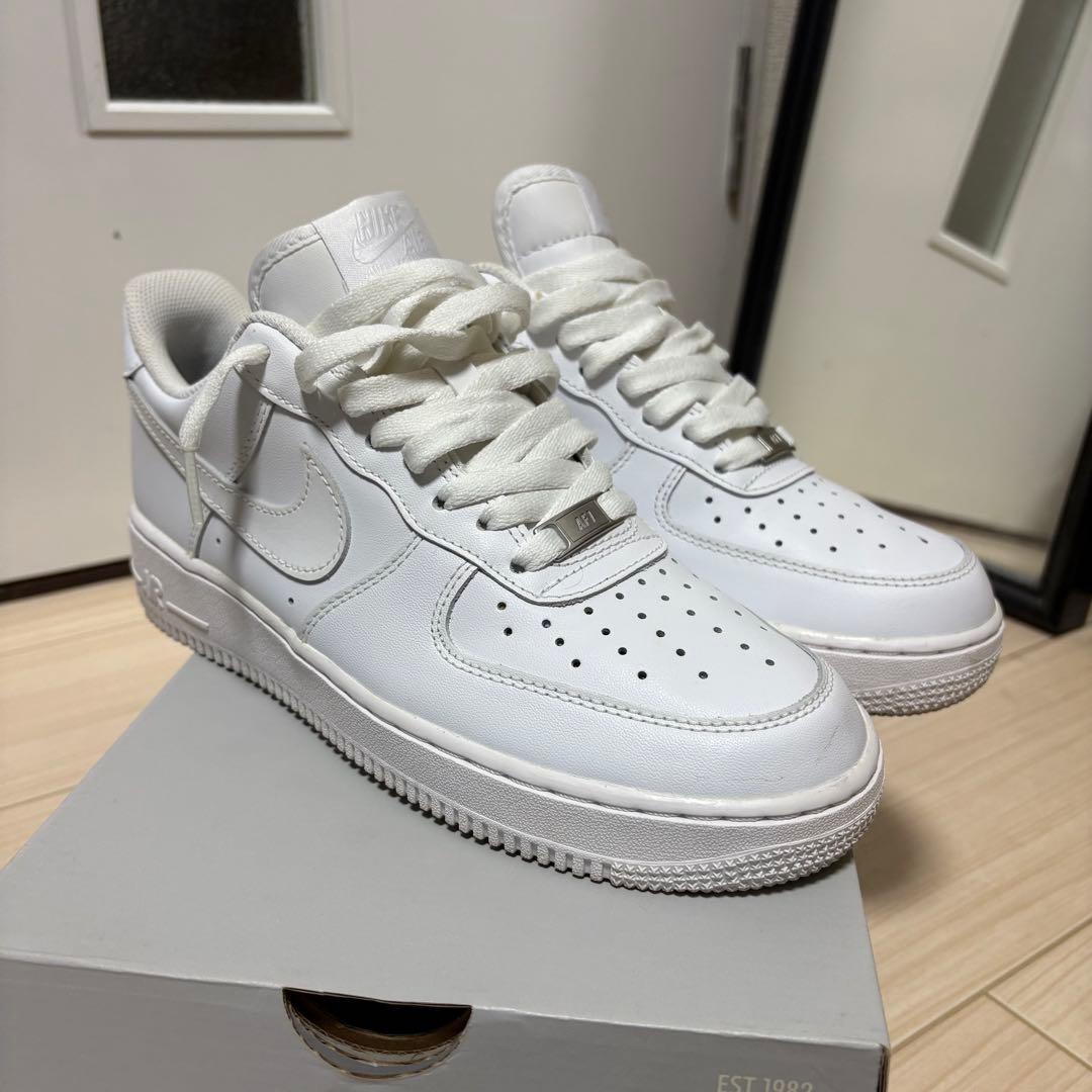 靴 NIKE AIR FORCE 1 25.5