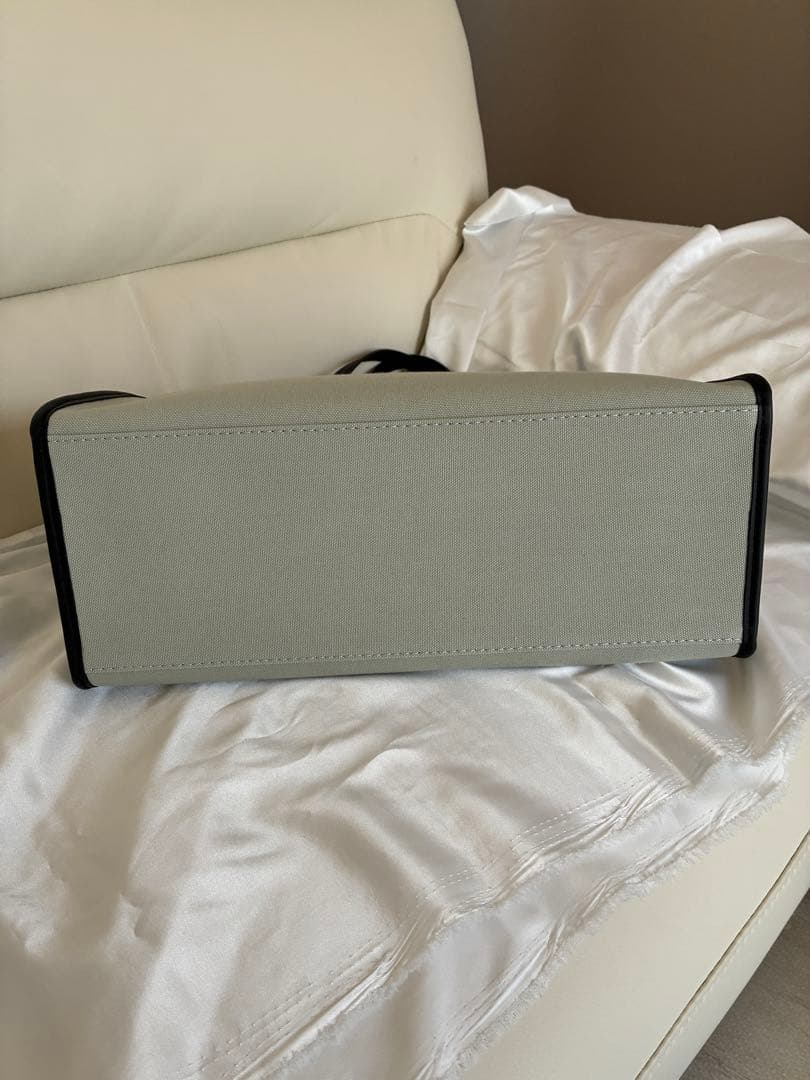 【極美品】GIANNI CHIARINI トートバッグ アイボリー ブルーグレー