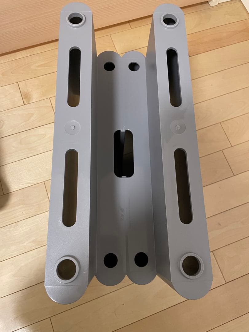 Kartell カルテル マガジンラック 4675 ポルタリビステ　シルバー