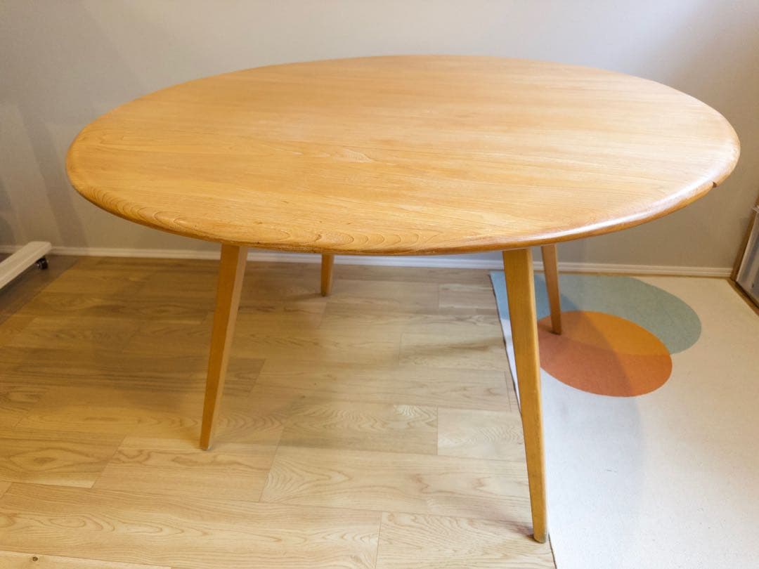 アーコール(Ercol)のドロップリーフテーブル(バタフライテーブル)