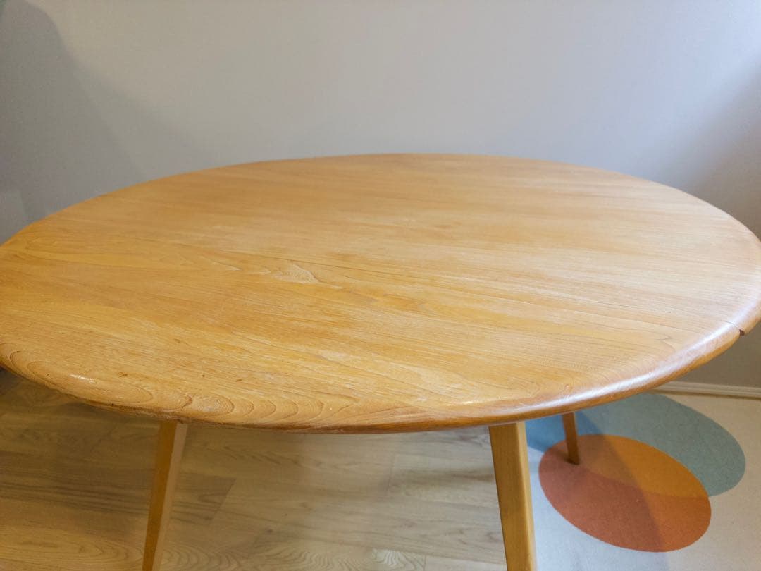 アーコール(Ercol)のドロップリーフテーブル(バタフライテーブル)