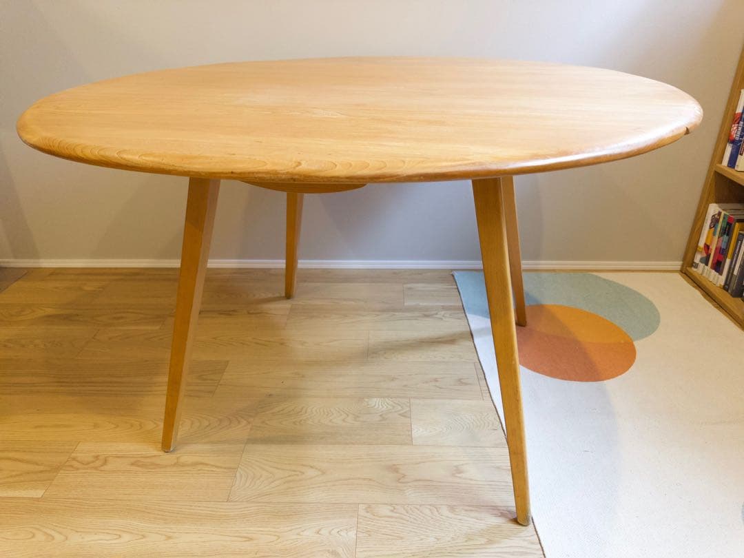 アーコール(Ercol)のドロップリーフテーブル(バタフライテーブル)