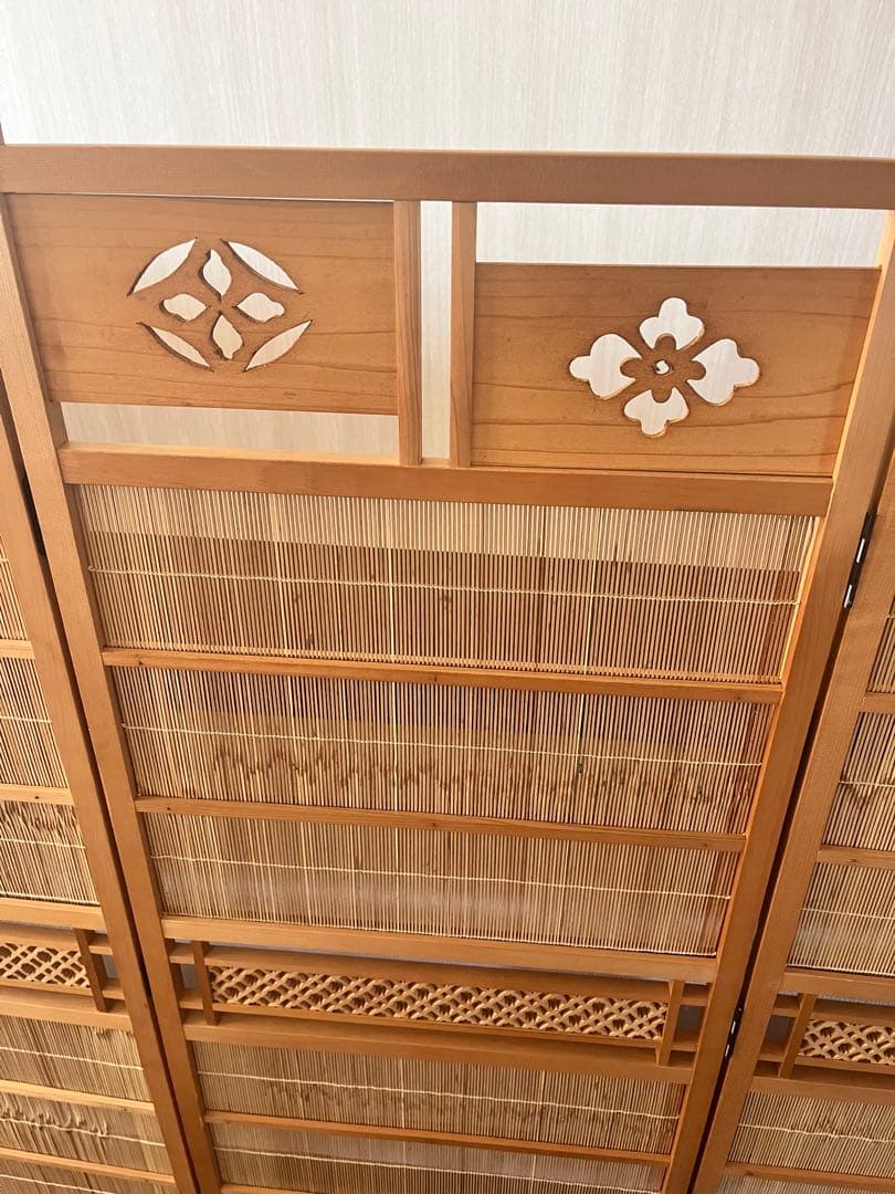 木製間仕切り 伝統的な和風デザイン