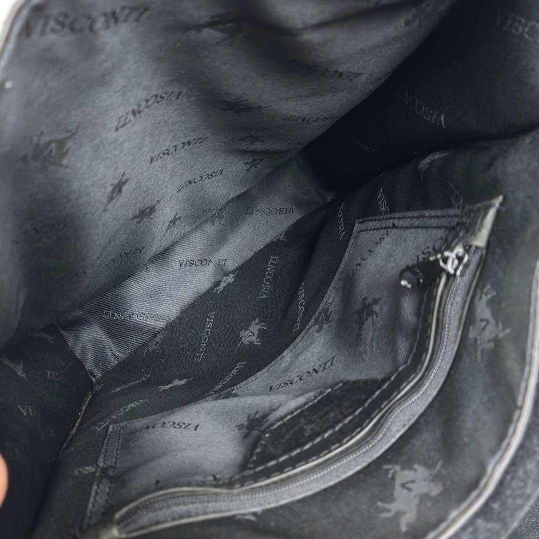 ヴィスコンティ 本革 メッセンジャーバッグ　ショルダーバッグ　A4可　ブラック