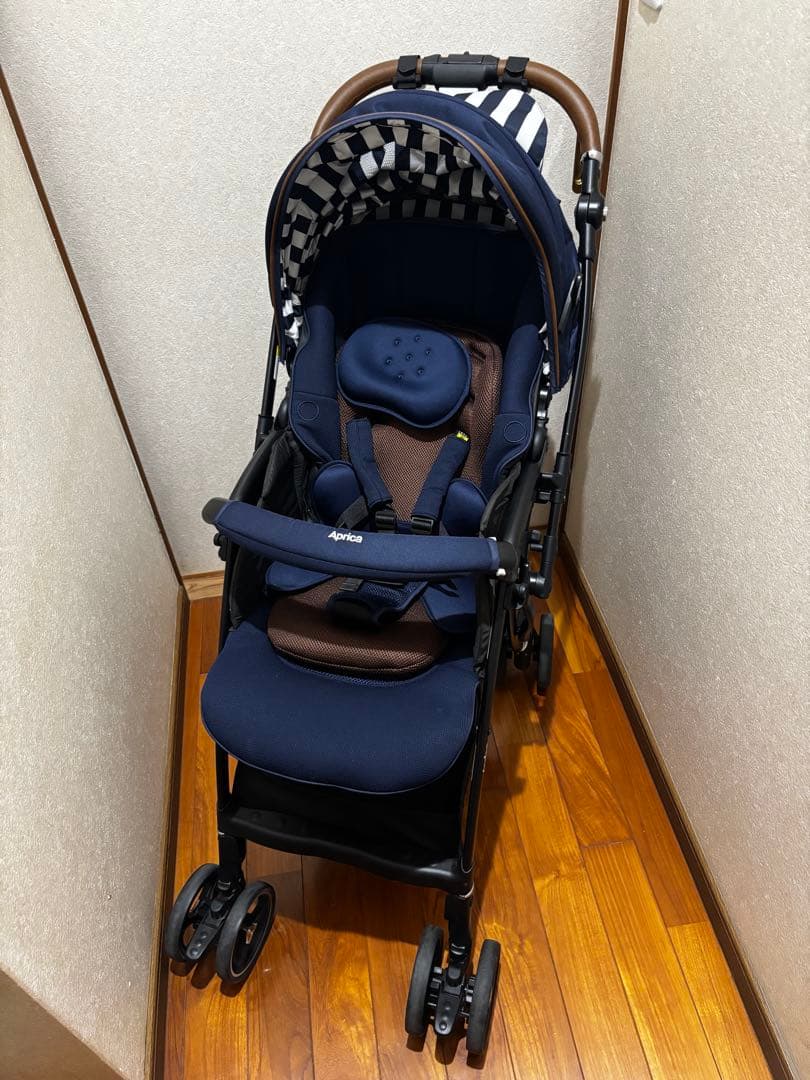超美品　アップリカ ラクーナビッテクッション ベビーカー　2022年