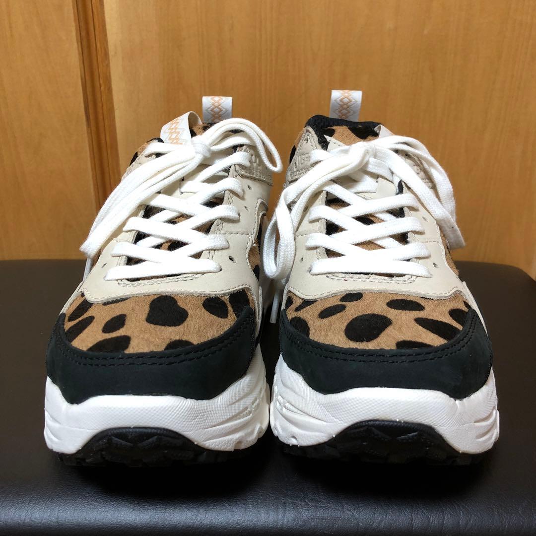 ugg×atoms 別注　CA805 チーター　23.5cm