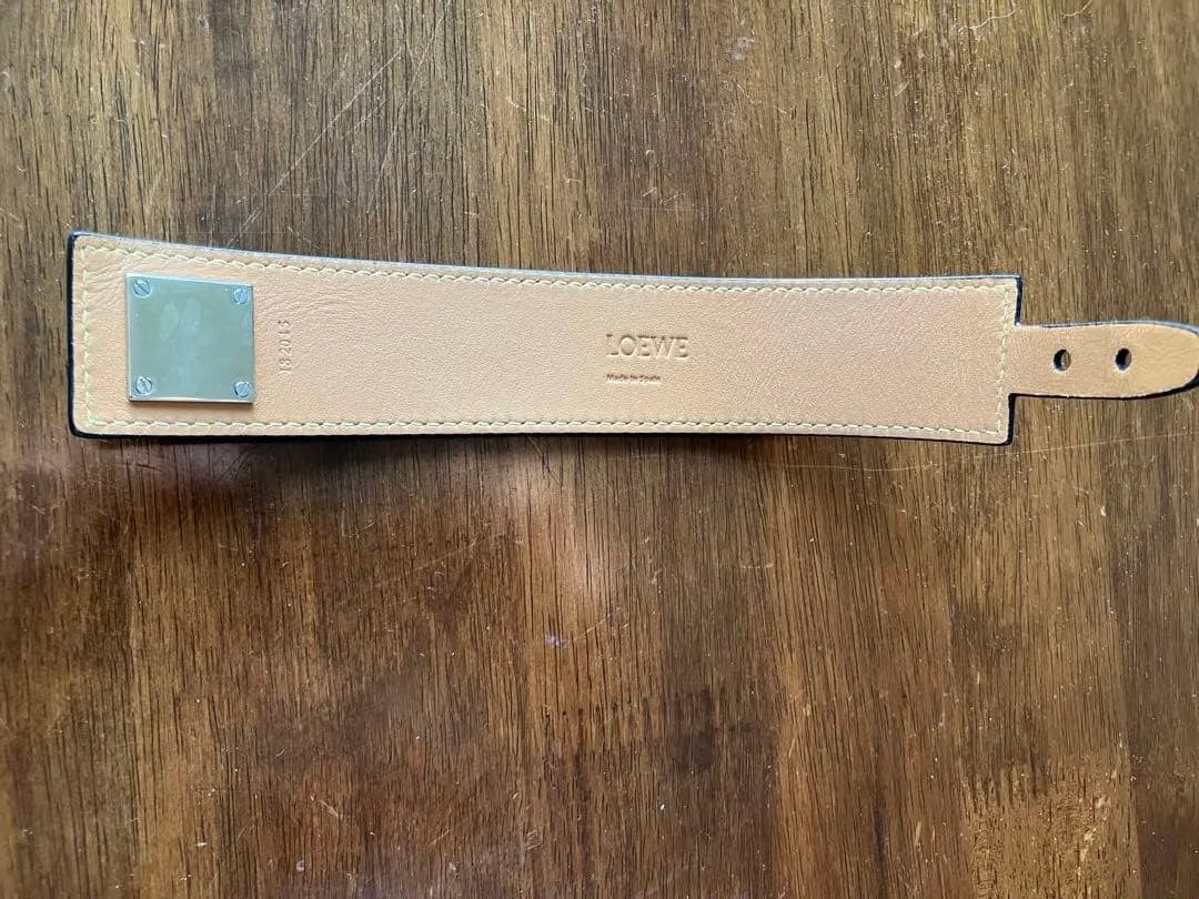 ロエベ　バングル