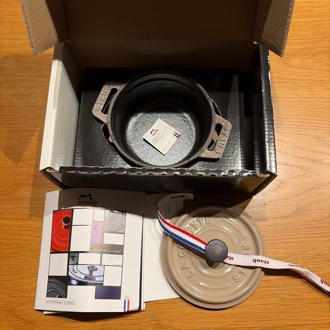 ストウブ ココットラウンド10cm リネン