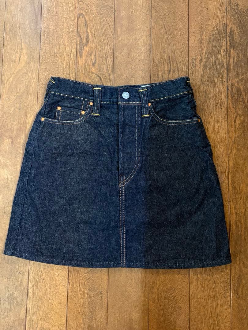 evisu スカート