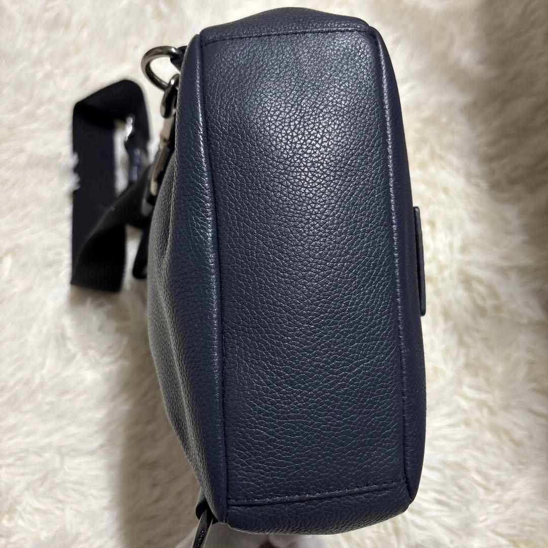 【コーチ】ボディバッグ ショルダーバッグレザー 本革 シボ革 ネイビー ブラック