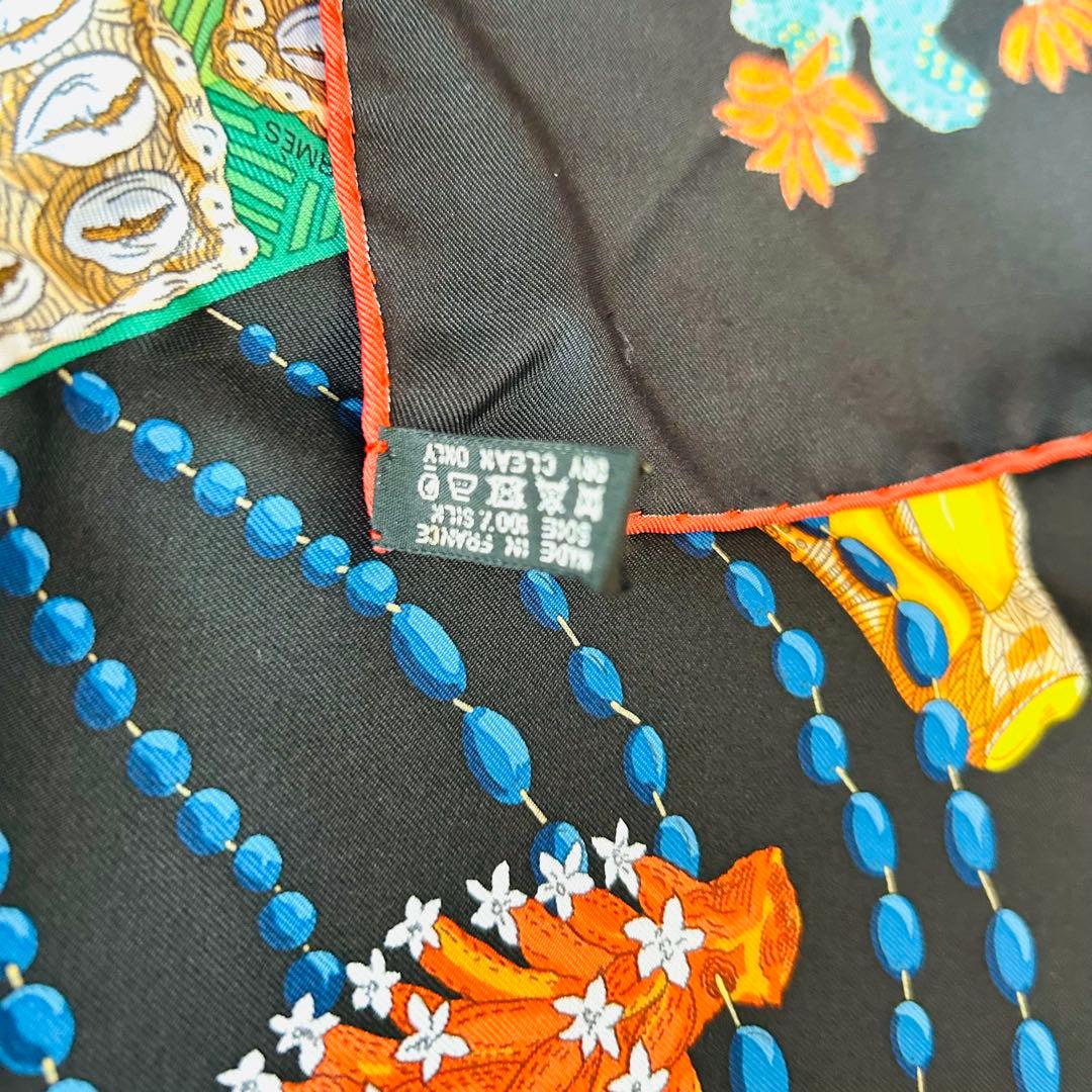 極美品【名品】珊瑚の小道　カレ90　エルメス　HERMES　黒　オレンジ　珊瑚