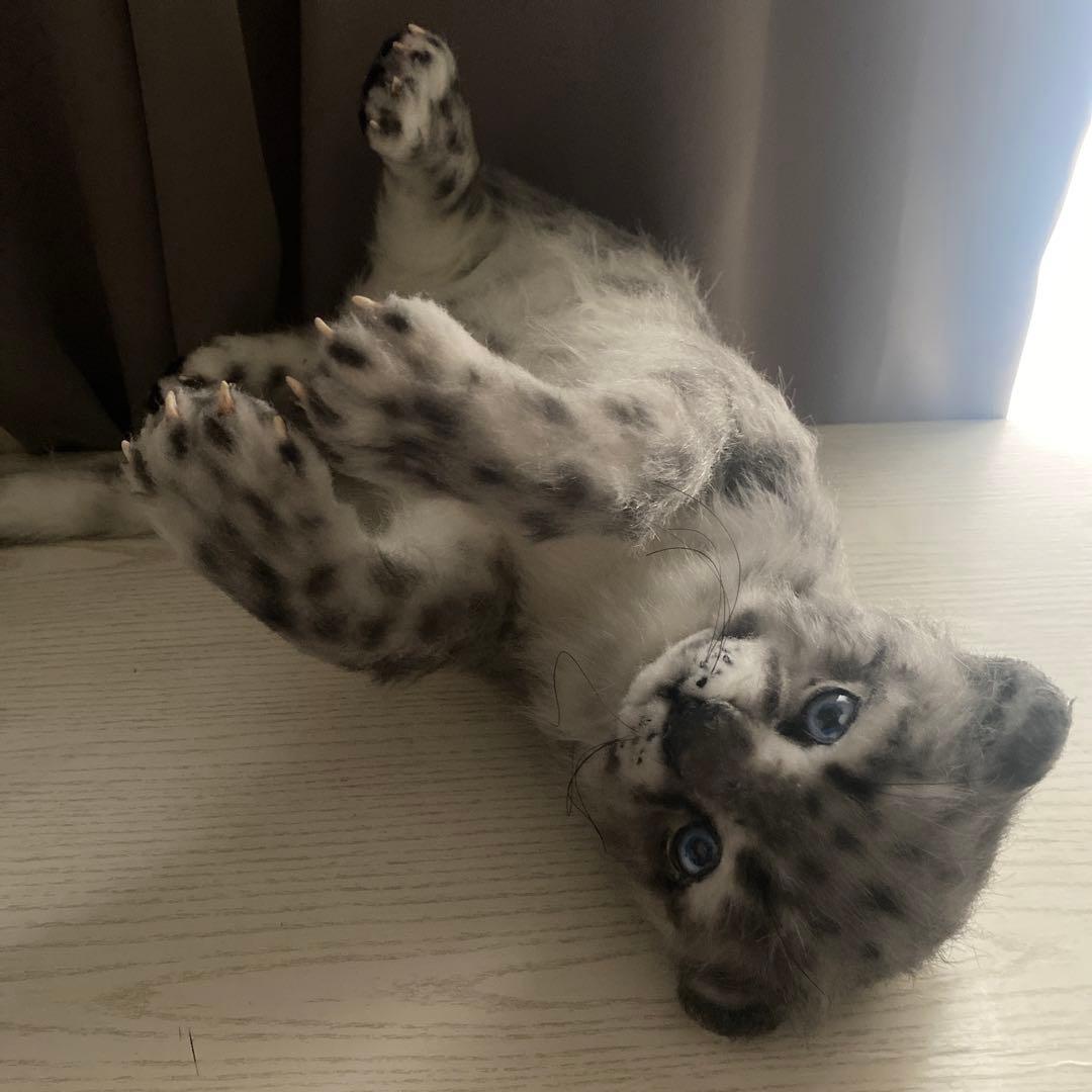 雪豹アートドール