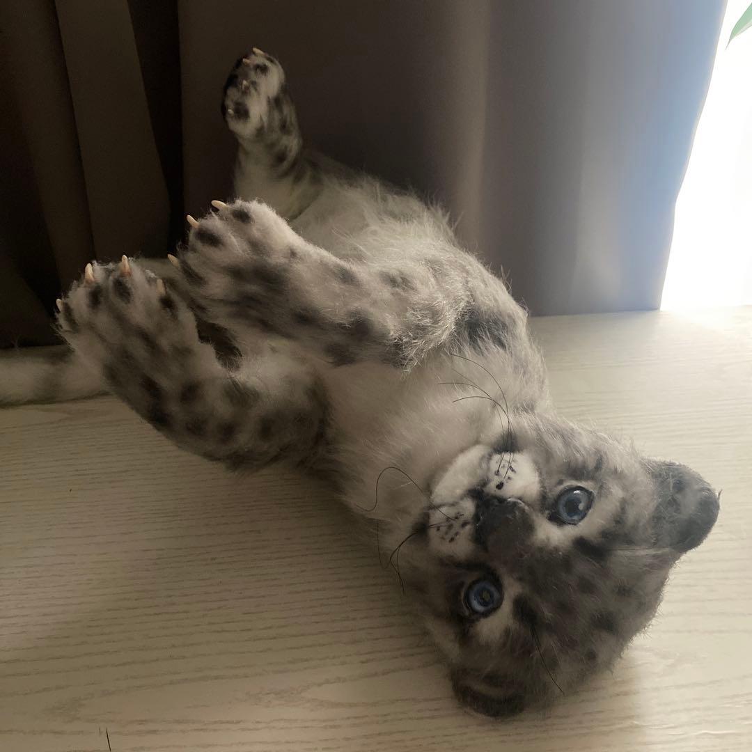 雪豹アートドール