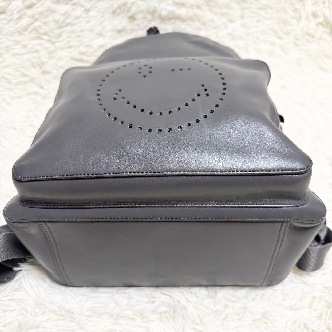 未使用級✨アニヤハインドマーチ リュック スマイリー レザー グレー パンチング