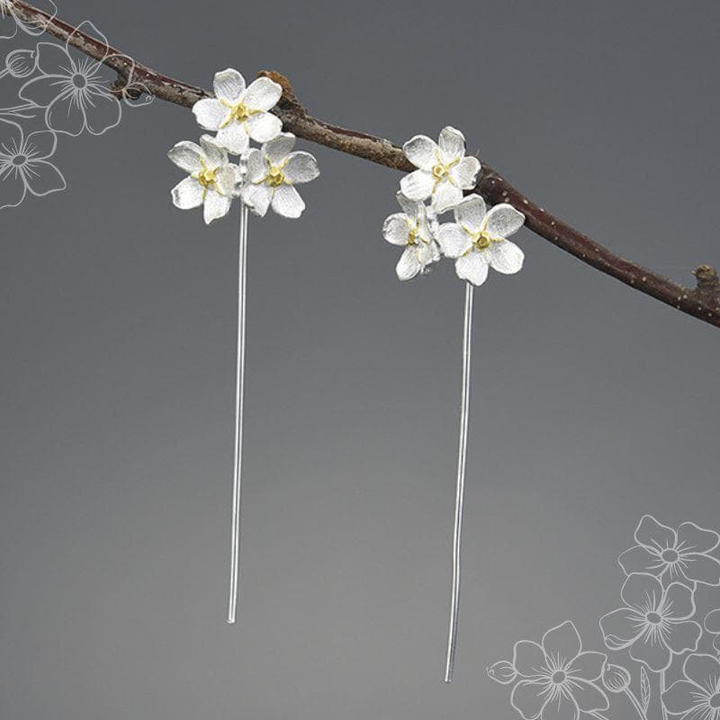 ワスレナグサのピアス - 耳を華やかさを添える　R418