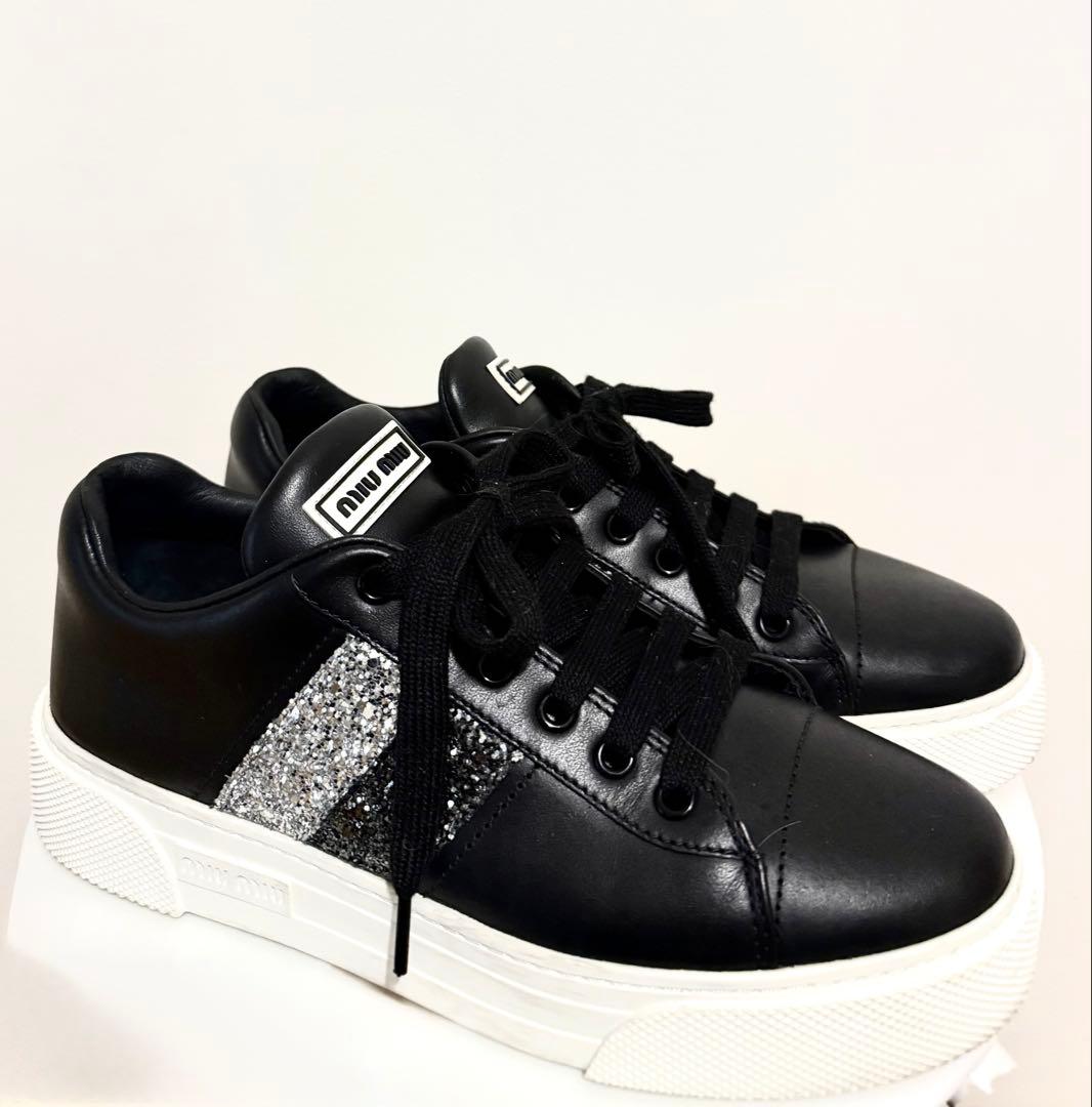 美品 miu miu ミュウミュウ グリッターブラックレザー スニーカー