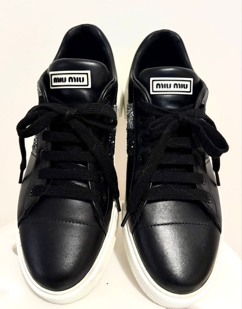 美品 miu miu ミュウミュウ グリッターブラックレザー スニーカー