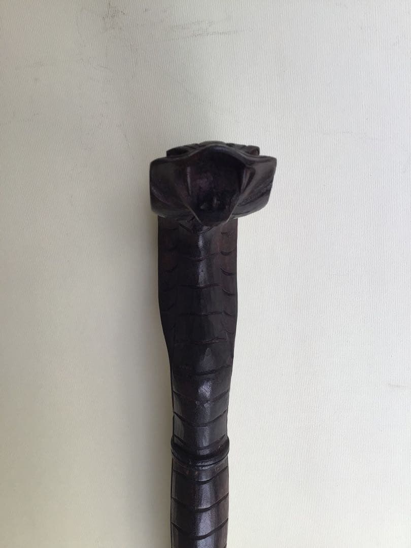 「SALE‼️」　杖 コブラ模り　木彫り [約H 98cm]