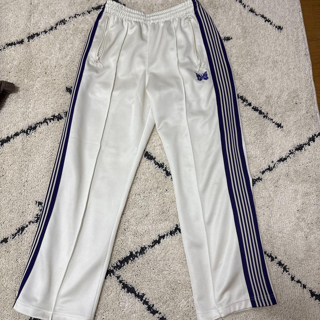 ホワイト トラックパンツ 蝶の刺繍 白紫