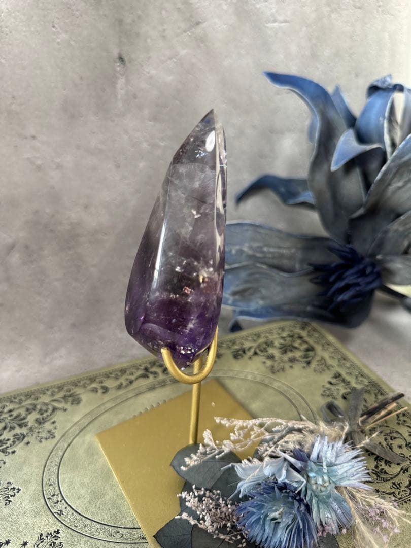 アメジストファントム　ドロップ　涙型　置物 スタンド付き