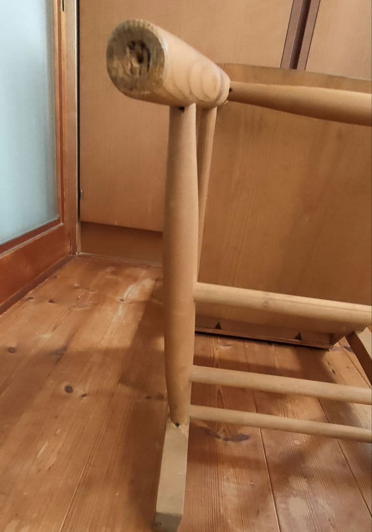 neko69になります。 アンティーク調　チャーチチェア　教会　椅子