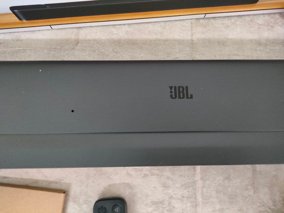 ●8/0114m03 JBL BAR300 サウンドバー ブラック