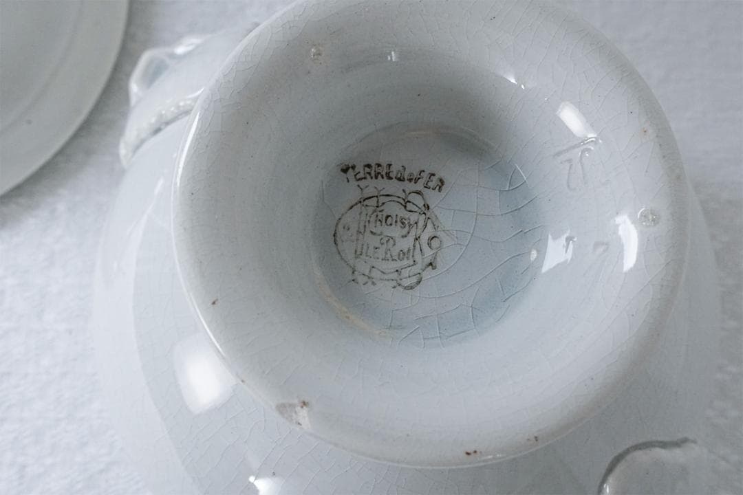 フランスアンティーク　ショワジールロワ 小ぶりな　スーピエール h15.8cm