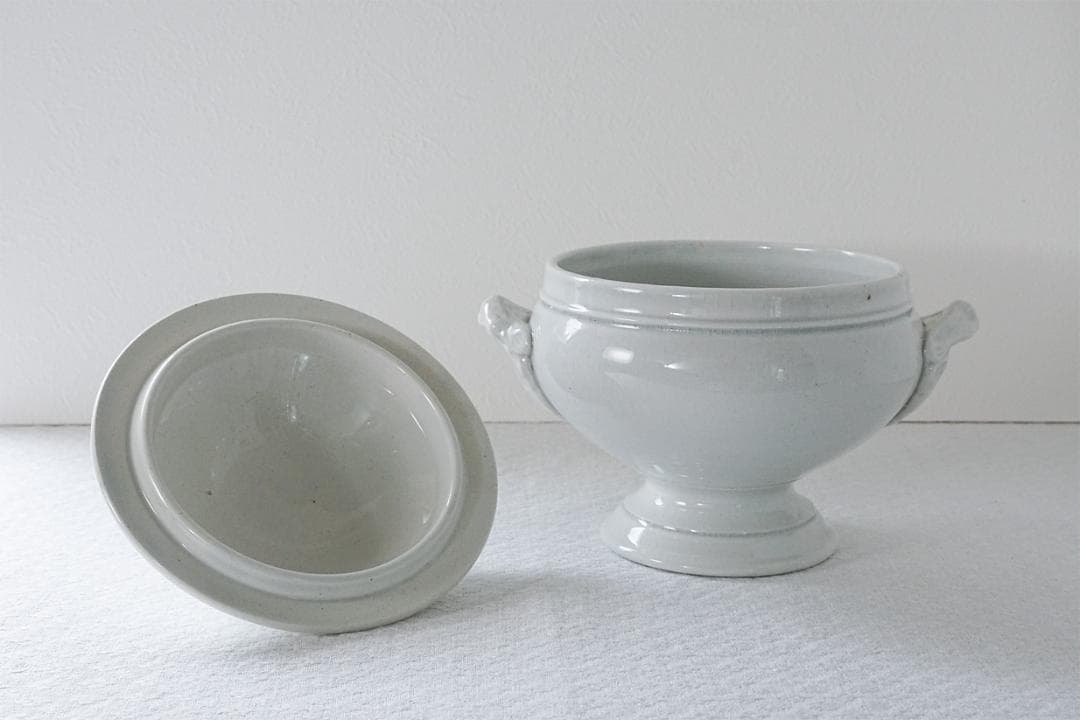 フランスアンティーク　ショワジールロワ 小ぶりな　スーピエール h15.8cm