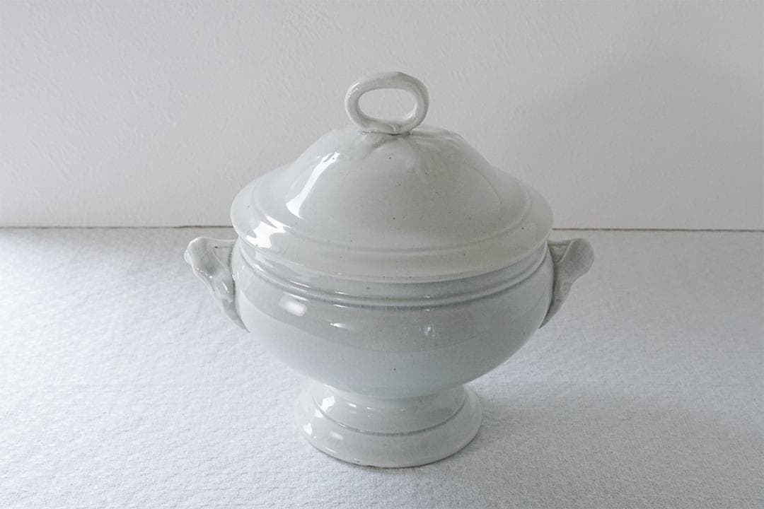 フランスアンティーク　ショワジールロワ 小ぶりな　スーピエール h15.8cm