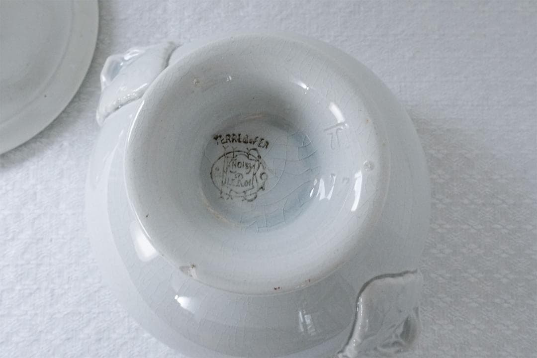 フランスアンティーク　ショワジールロワ 小ぶりな　スーピエール h15.8cm