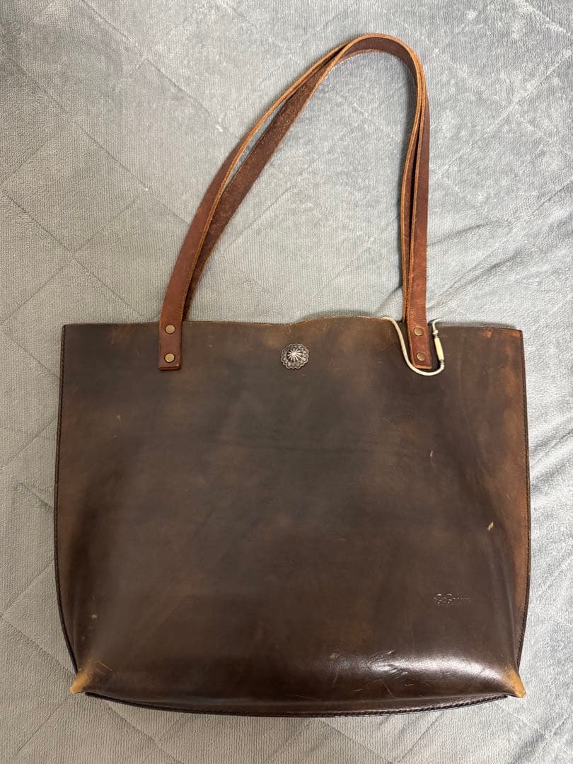 BrownBrown レザートートバッグ コンチョ付き