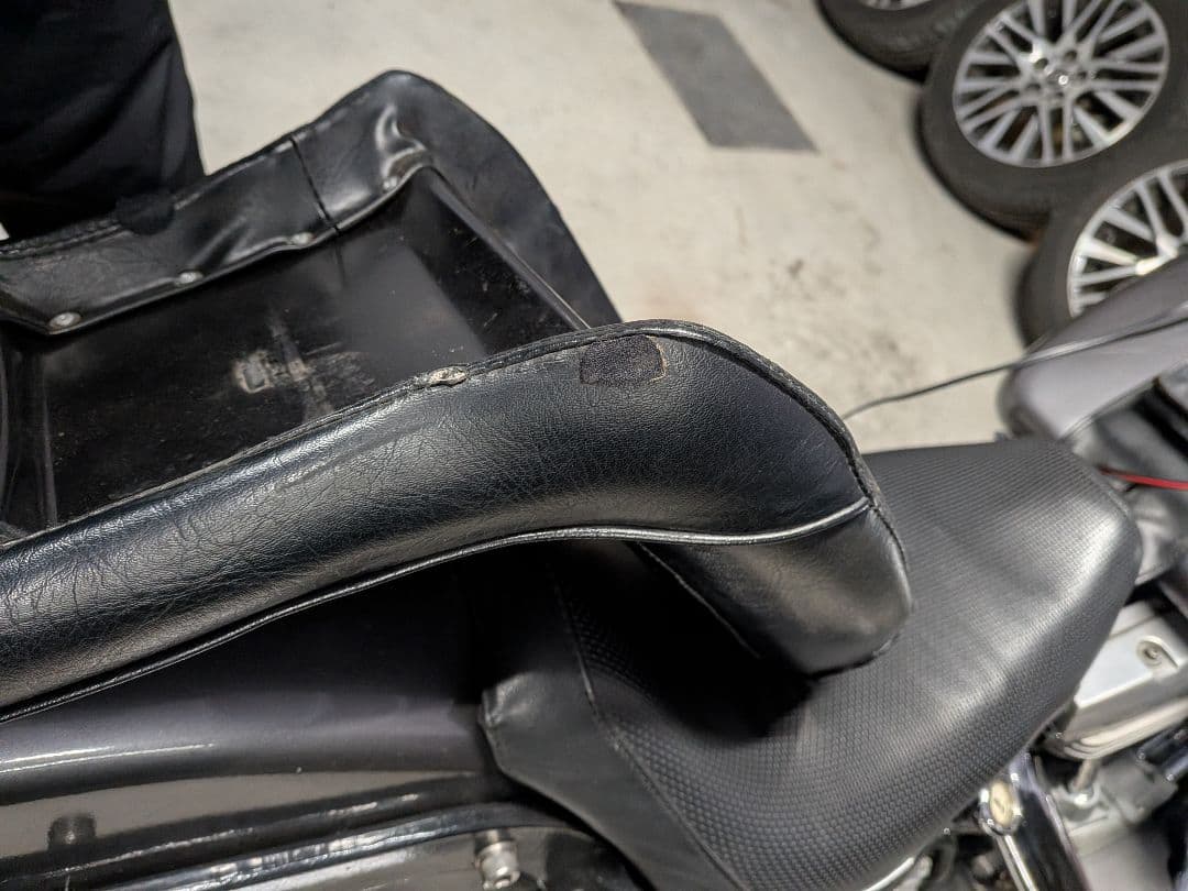 ハーレー　サンダンス コブラシート TC88 ソフテイル