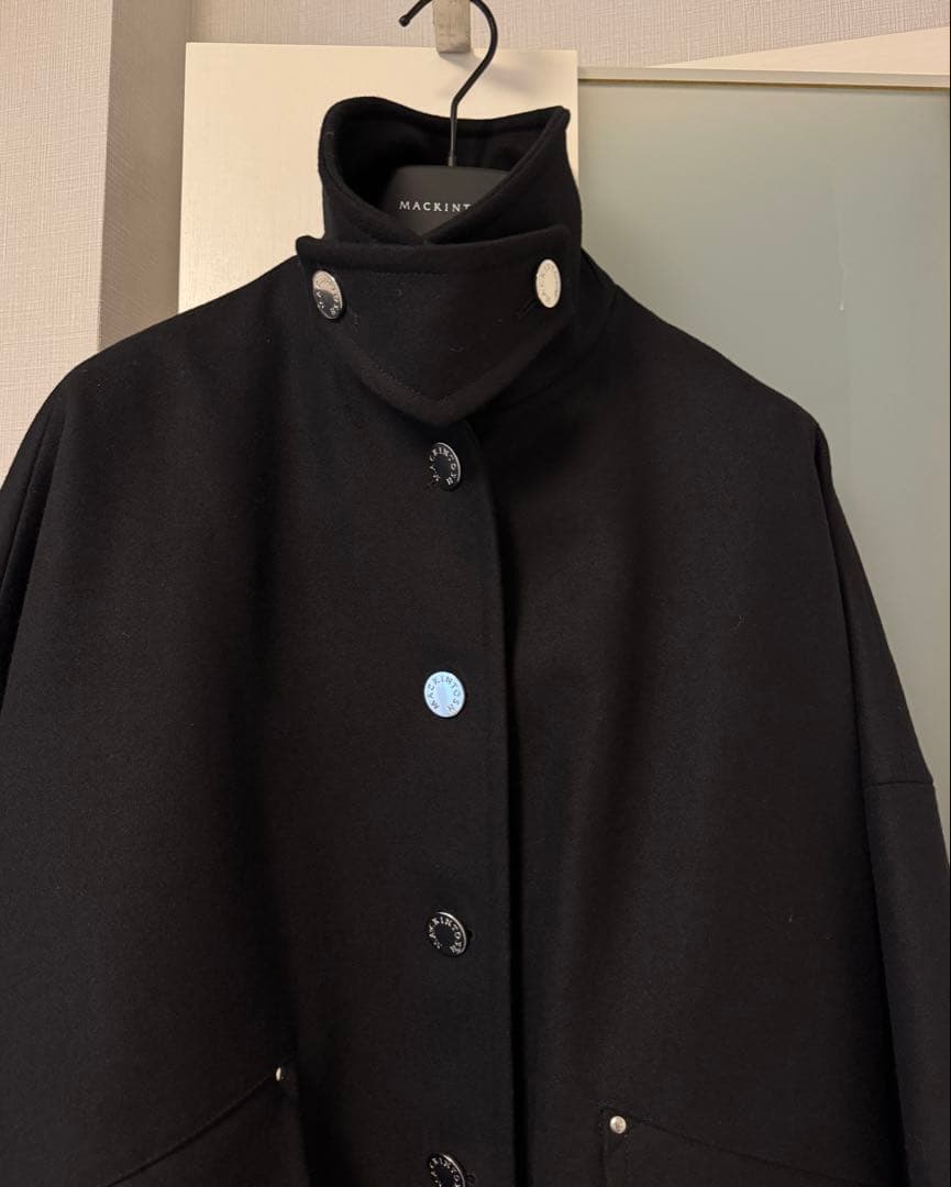 マッキントッシュ HUMBIE SHORT L BUTTON BLACK