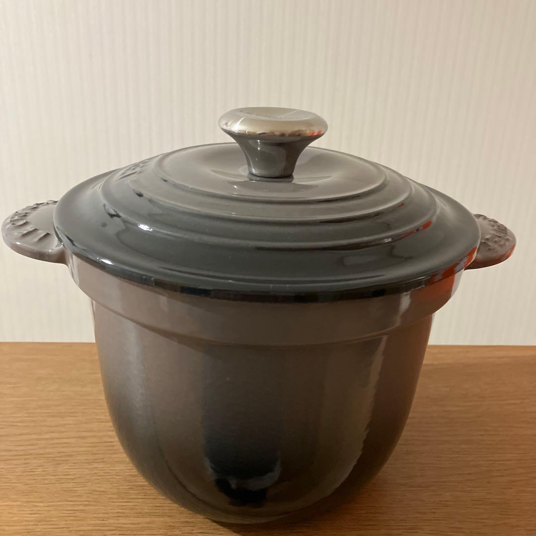 美品　ルクルーゼ　ココットエブリィ18cm (インナーリッド付き)