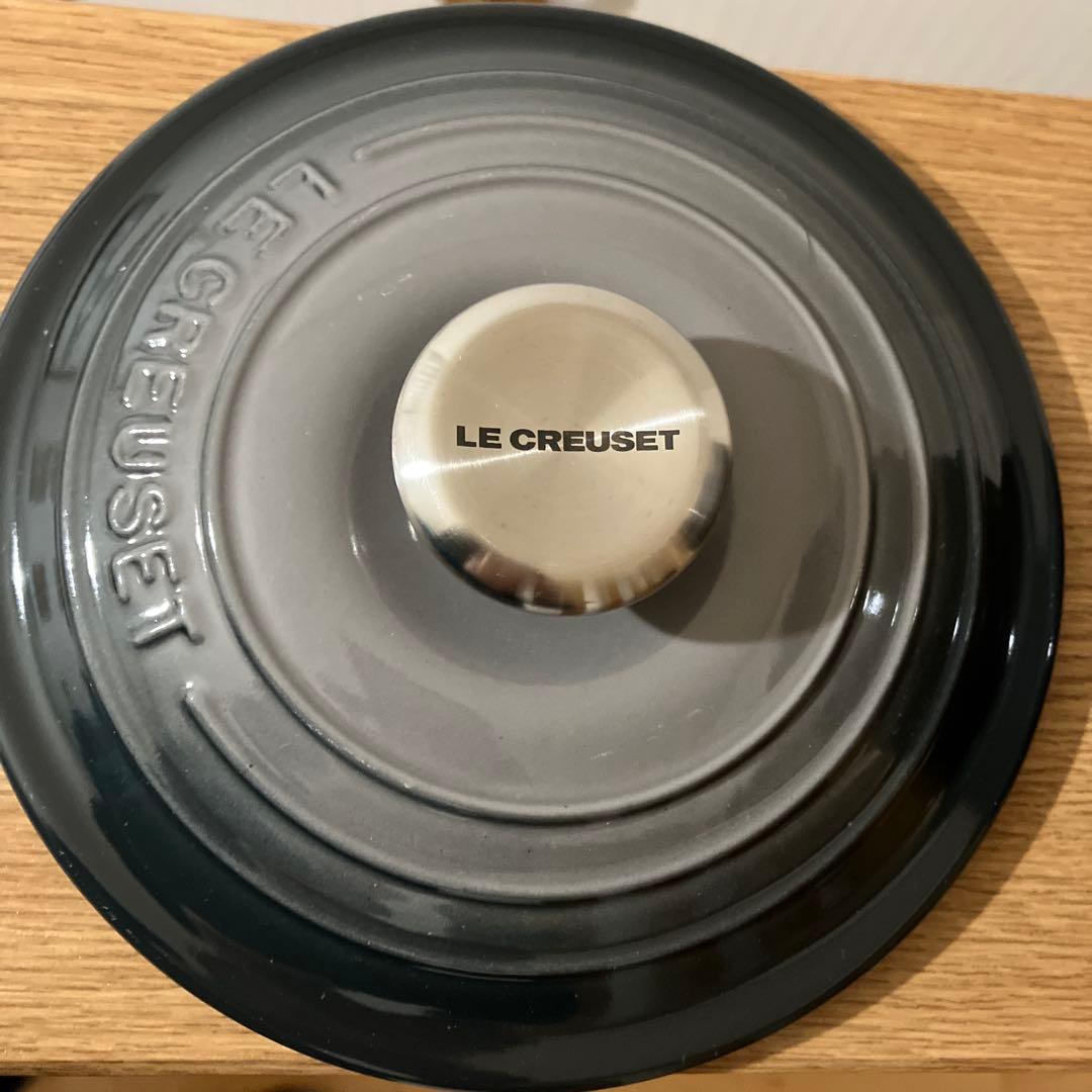 美品　ルクルーゼ　ココットエブリィ18cm (インナーリッド付き)