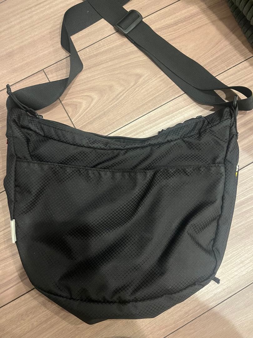 Supreme 22SS メッセンジャーバッグ