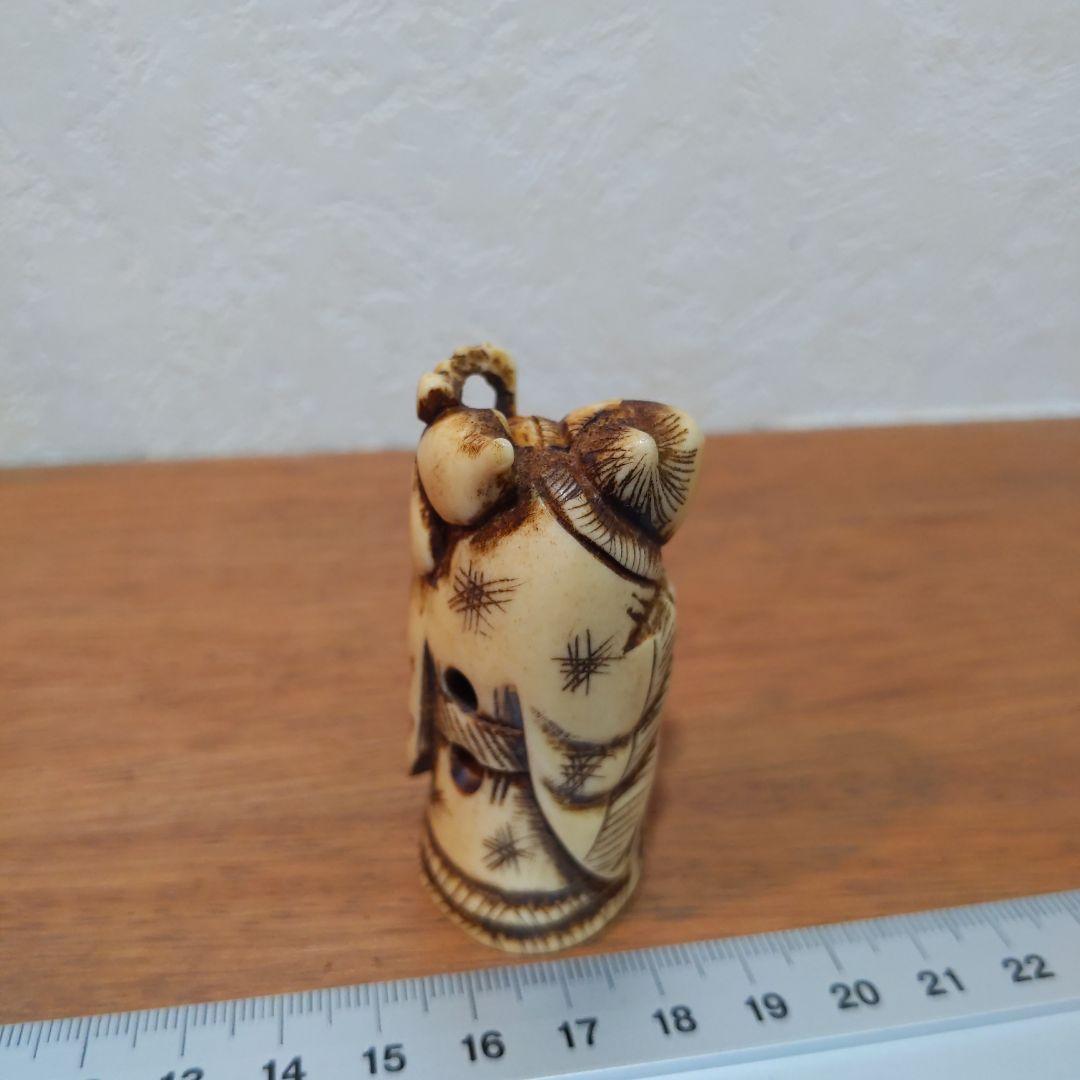 時代提物 根付 天然素材【瓢箪仙人】高さ約6.5cm 横幅約3cm 重さ約45ｇ