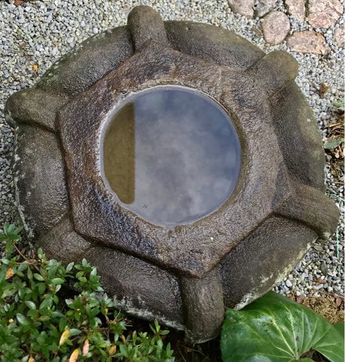 見立て水鉢・笠型