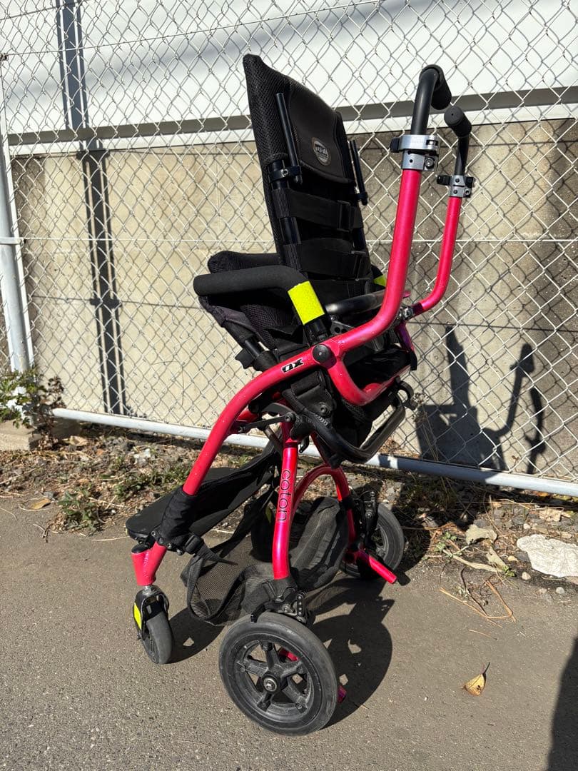 折りたたみ式　子ども用車椅子(オーエックスエンジニアリング　コトン　Mサイズ)